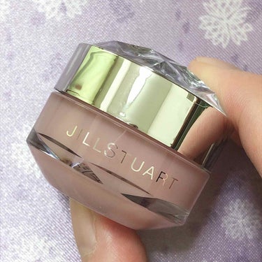 ジルスチュアートリップクリーム
JILL STUART
リップバーム　ロージーズ

ローズの香りのリップクリームになります。
デパコスですが大容量なのでコスパがいいです◎

良かった点🌸

重めのテクス