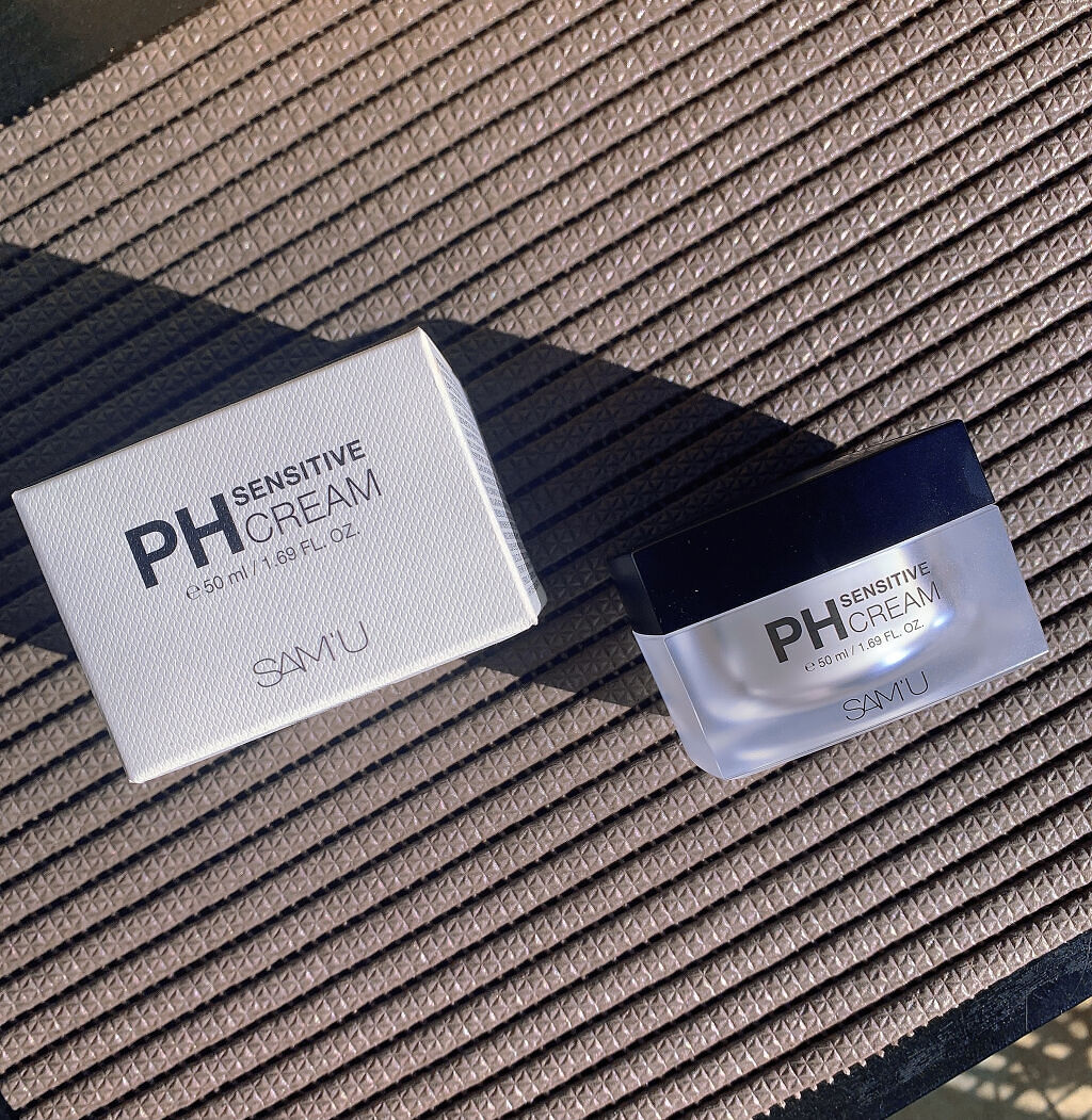 田中みな実さん愛用クリーム❤️
SAM'UPH センシティブクリームレポ♪


・48時間保湿
・肌バリア機能強化
・pHバランス

人間のお肌本来のphと同じバランスのクリームだからお肌との相性もぴったりで何より保湿が長時間続くところが◎