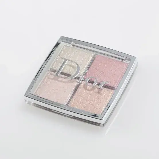 ディオール バックステージ フェイス グロウ パレット/Dior/ハイライトを使ったクチコミ(1枚目)