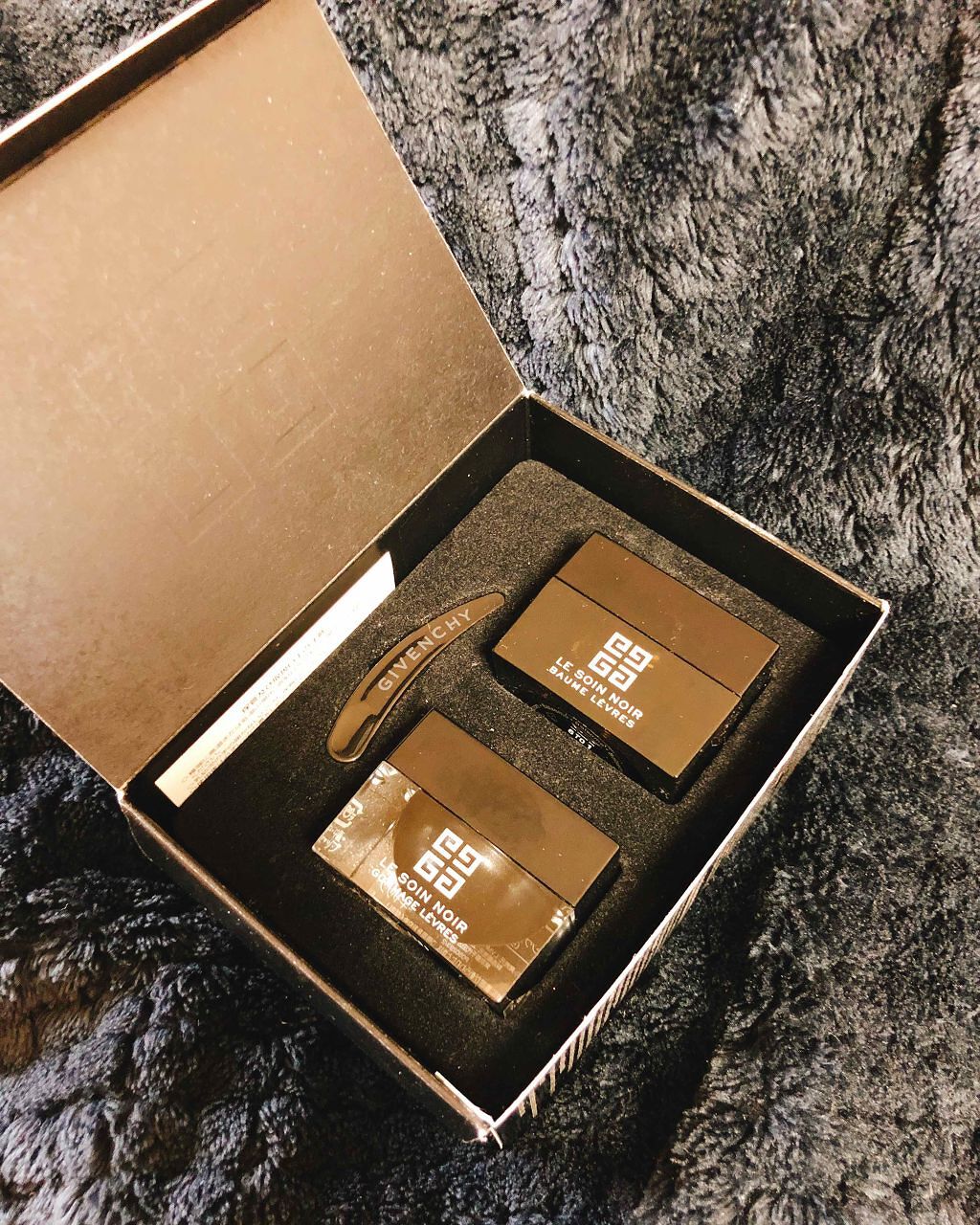 GIVENCHY ソワン ノワール リップのクチコミ「GIVENCHY ソワンノワールリップ

BAさんにおススメされて購入しました
ジバンシイの黒.....」（1枚目）