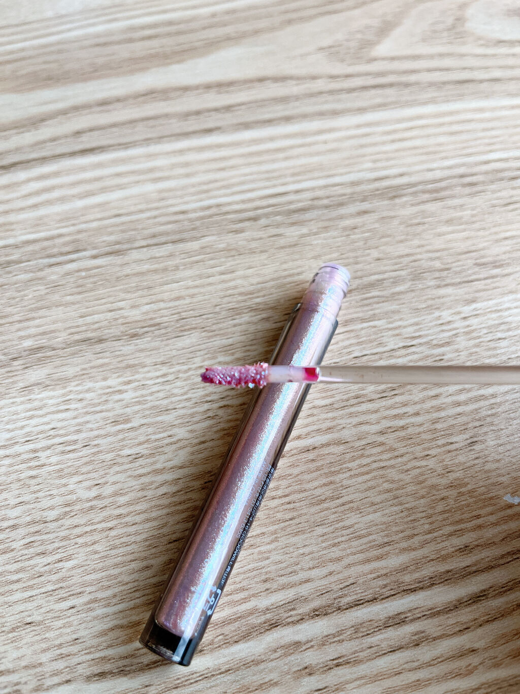 グリッターリキッドアイシャドウ G01 さくらスパークル/aZTK/リキッドアイシャドウを使ったクチコミ（2枚目）