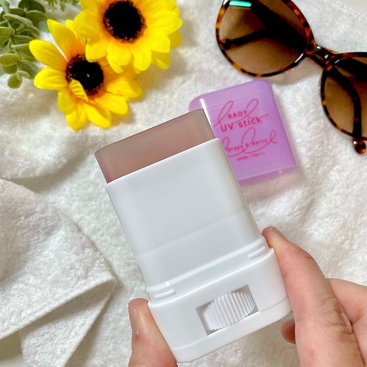 クリアUVスティック 巨峰ベリー /STラディー/日焼け止めスティックを使ったクチコミ（2枚目）