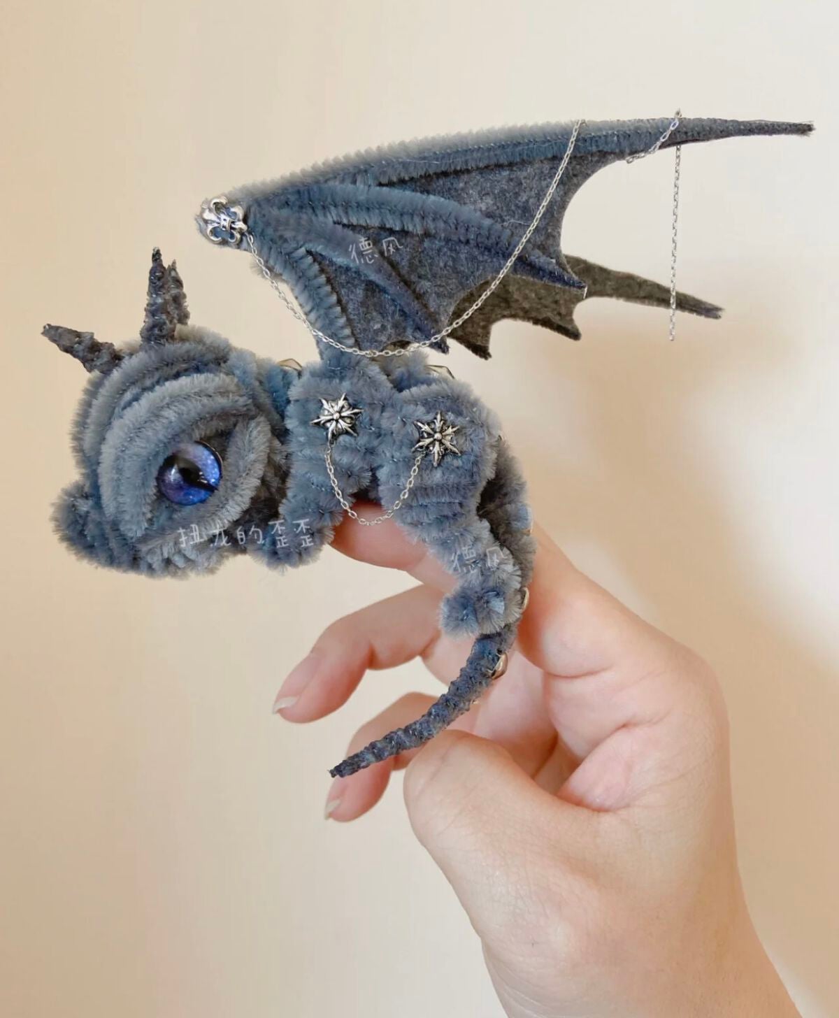 柳 on LIPS 「誰が可愛いフィンガードラゴンを拒めますか🤪#LIPS投稿アワー..」(6枚目)