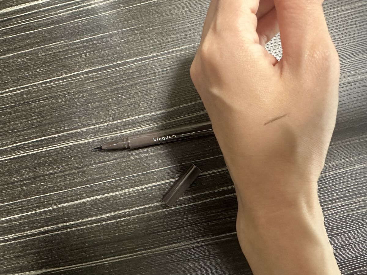 キングダム リキッドアイライナーR1 ナチュラルブラック/キングダム/リキッドアイライナーを使ったクチコミ（3枚目）