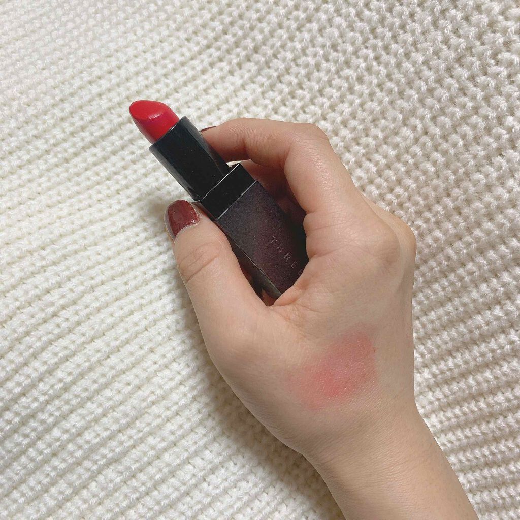 デアリングリィディスティンクトリップスティック/THREE/口紅を使ったクチコミ(3枚目)