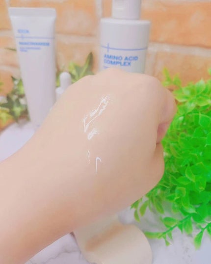 +REAL シカ+ナイアシンアミドセラムのクチコミ「+REAL
ꕤシカ+ナイアシンアミドセラム
\ゼロから生まれるリアルなシナジー/
悩みを.....」(3枚目)