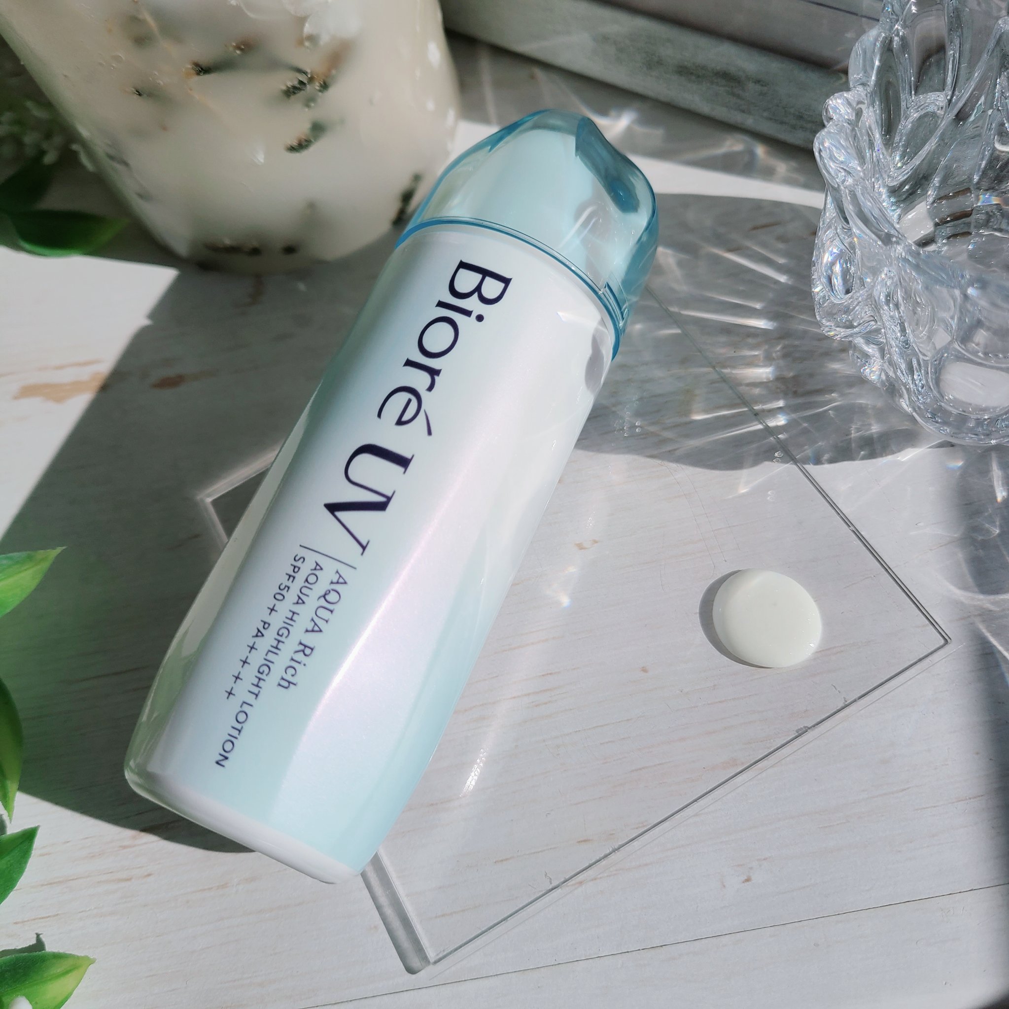 ビオレUV　アクアリッチ　アクアハイライトローション（水層ハイライトUV）/ビオレ/日焼け止めローションを使ったクチコミ（3枚目）