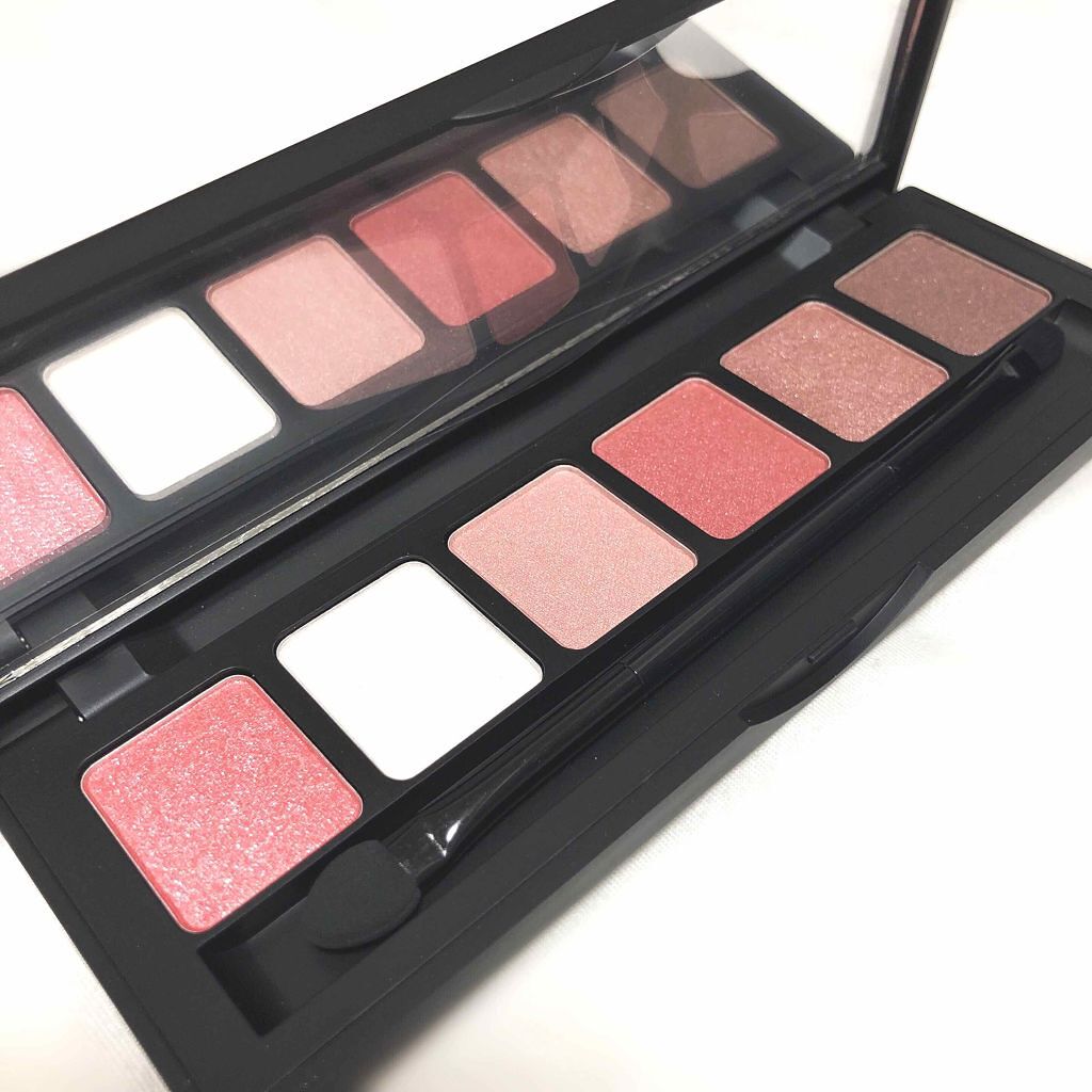 
🎀 プレイオンメイク アイシャドウパレット 🎀




ドン・キホーテで見かけてカラーに一目惚れして購入しました✨
ピンク好きには堪らないアイシャドウパレット です( ; ; )♡



PLAY ON MAKE 

カラー  ☆ P