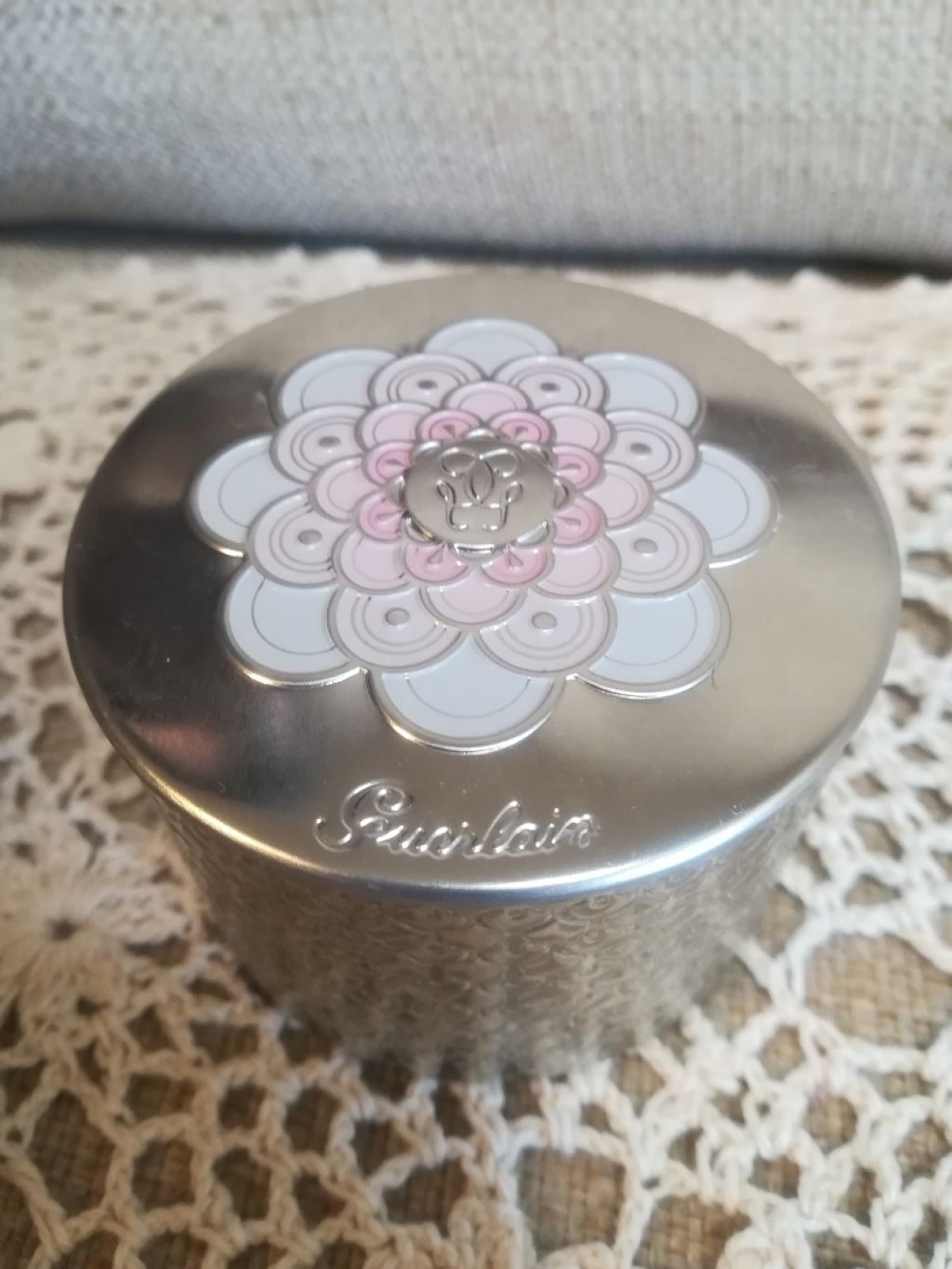 メテオリット ビーユ/GUERLAIN/フェイスパウダーを使ったクチコミ(1枚目)