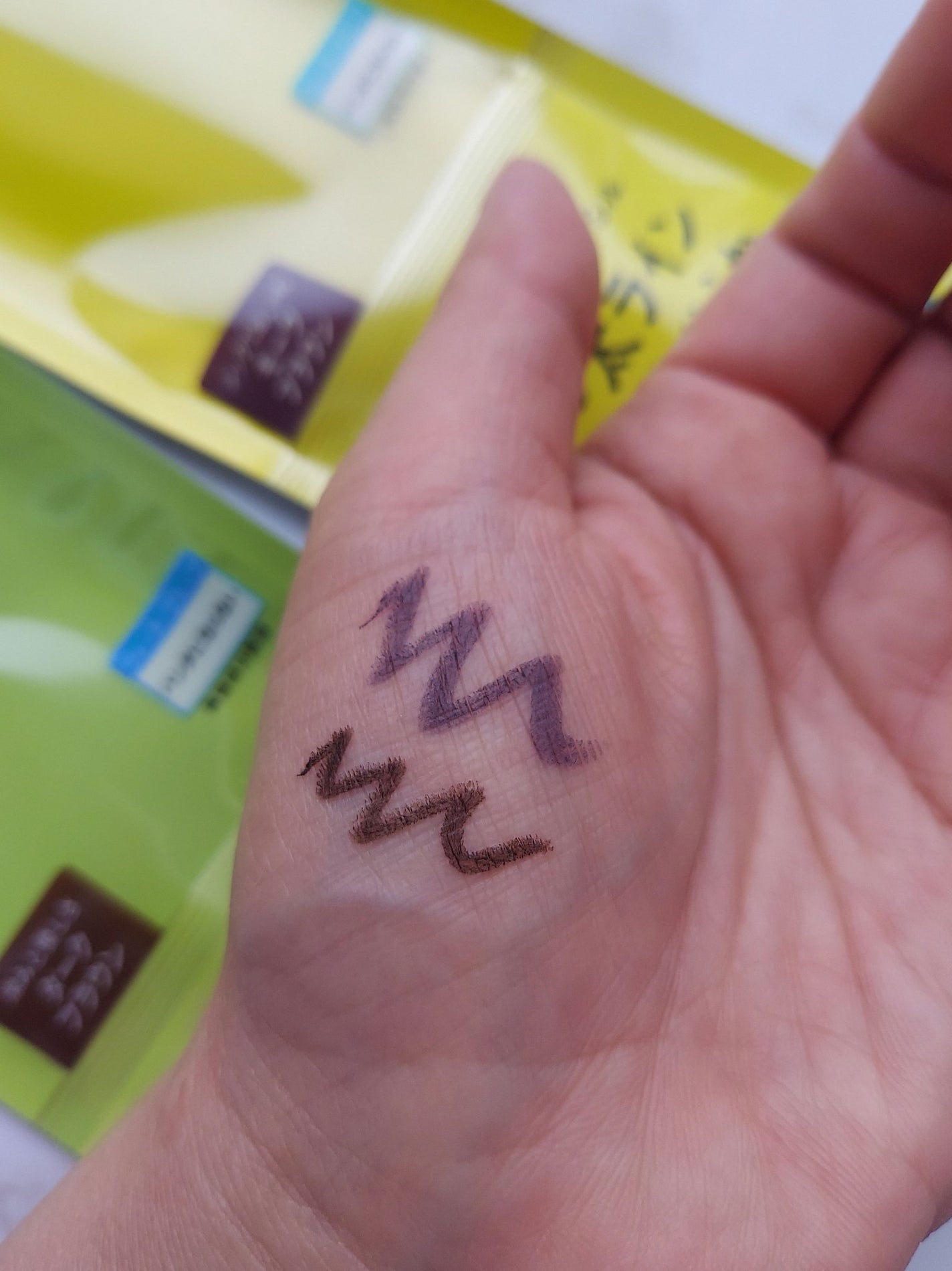 「密着アイライナー」クリームペンシル/デジャヴュ/ペンシルアイライナーを使ったクチコミ(5枚目)