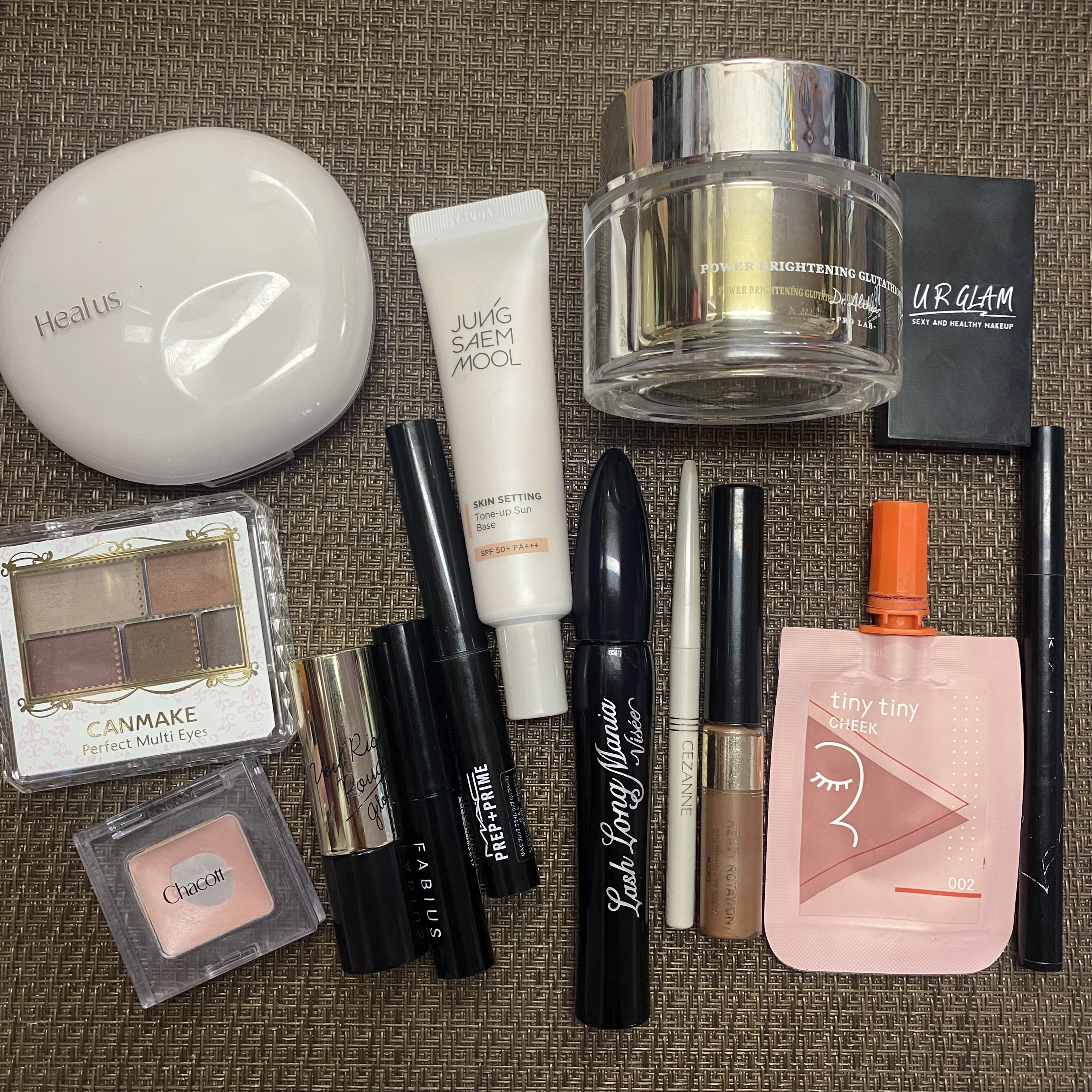 ヴェールリッチルージュ グロウ 04 Rose Nougat/KiSS/口紅を使ったクチコミ（3枚目）