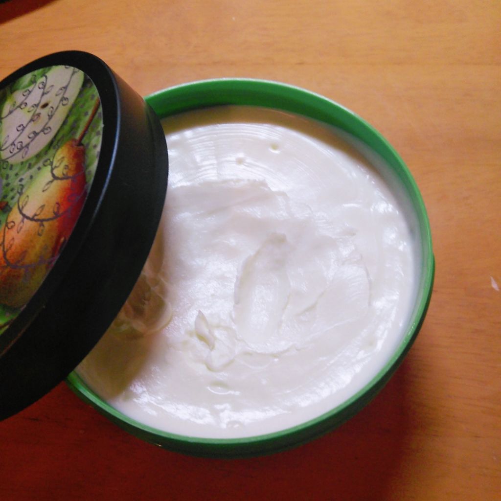 ボディバター ジューシィペア/THE BODY SHOP/ボディクリームを使ったクチコミ(2枚目)