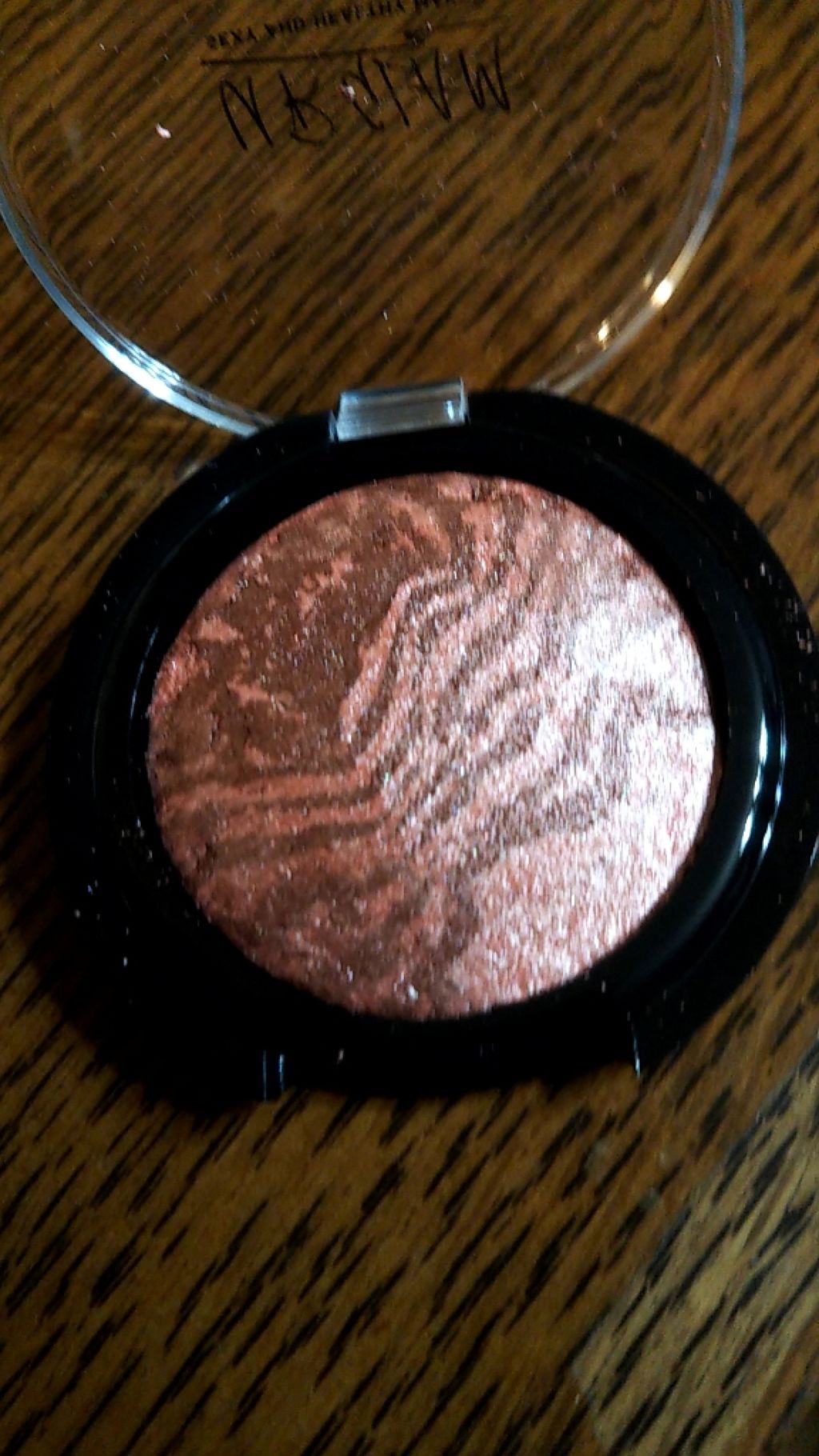 UR GLAM　EYE & CHEEK COLOR ライトブラウン/U R GLAM/単色アイシャドウを使ったクチコミ（2枚目）