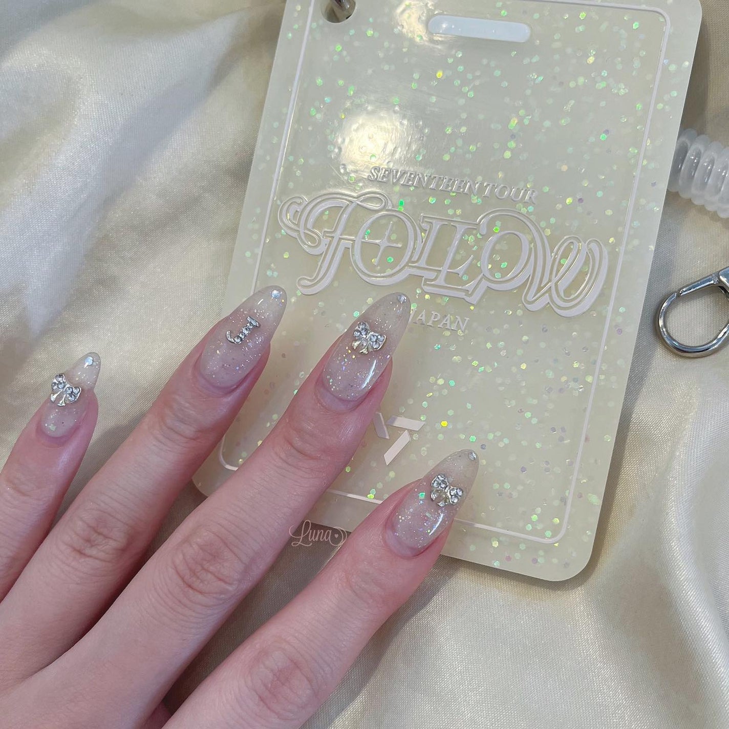 Iuna. Mizuki on LIPS 「.mynail👼🏻もう伸び伸び、、トレカケースのカラーが可愛い..」(3枚目)