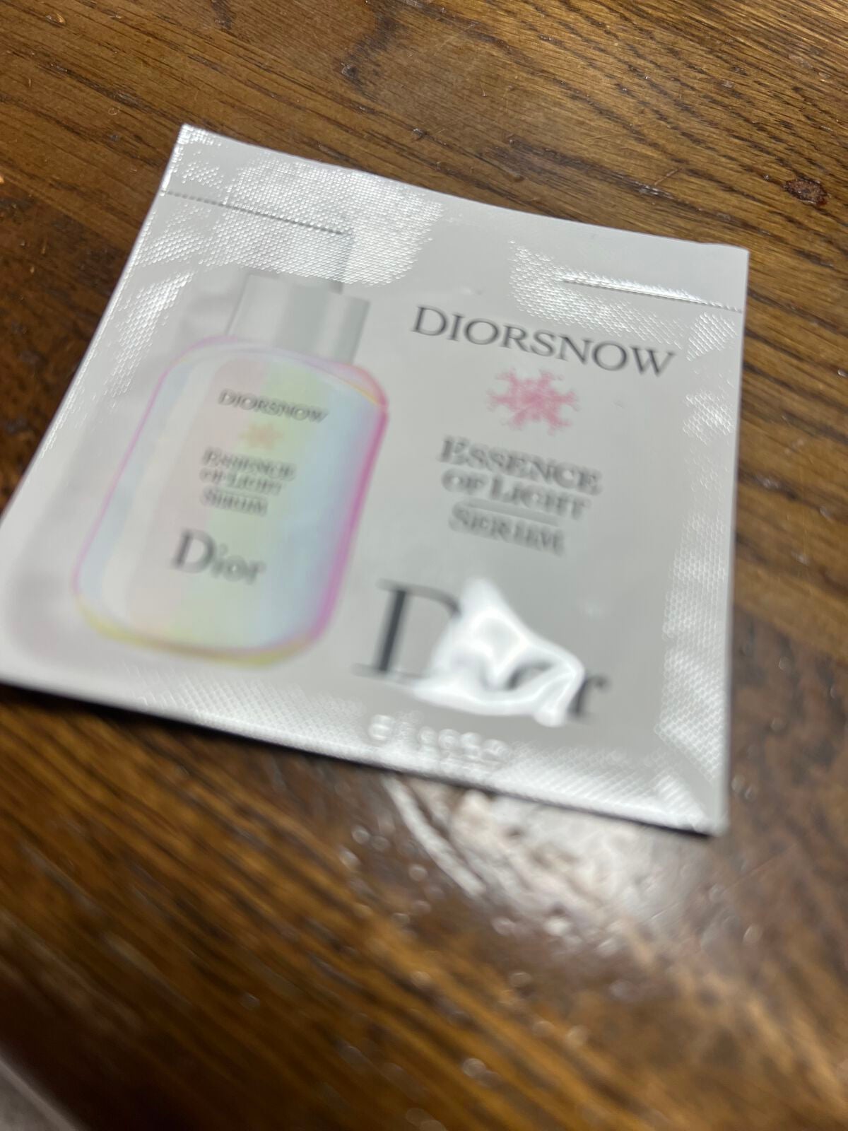 【旧】スノー アルティメット エッセンス オブ ライト/Dior/美容液を使ったクチコミ(1枚目)