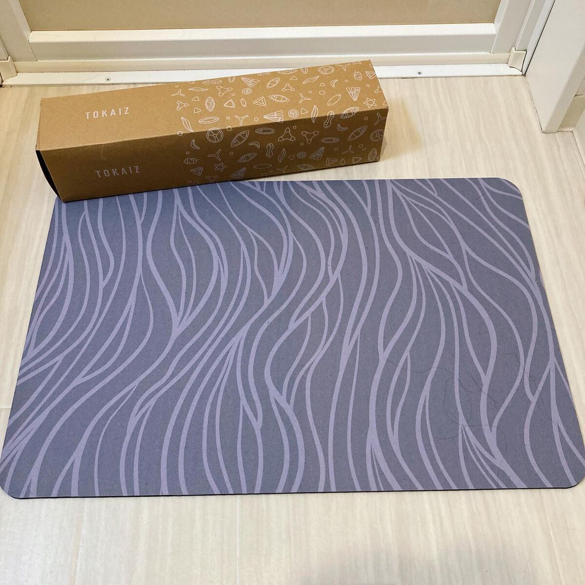 ♔.
. 
❄️TOKAIZ ナノ珪藻土ソフトバスマット TDM-001
♡𝐷𝑒𝑠𝑖𝑔𝑛 ウェーブス WAVES
♡𝑆𝑖𝑧𝑒 S 600×400×4𝑚𝑚

すぐびちゃびちゃになるバスマット😢
そんなストレスから解放