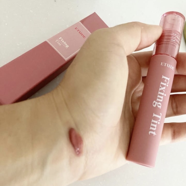 フィクシングティント ミッドナイトモーヴ（新パッケージ）/ETUDE/リップティントを使ったクチコミ（2枚目）