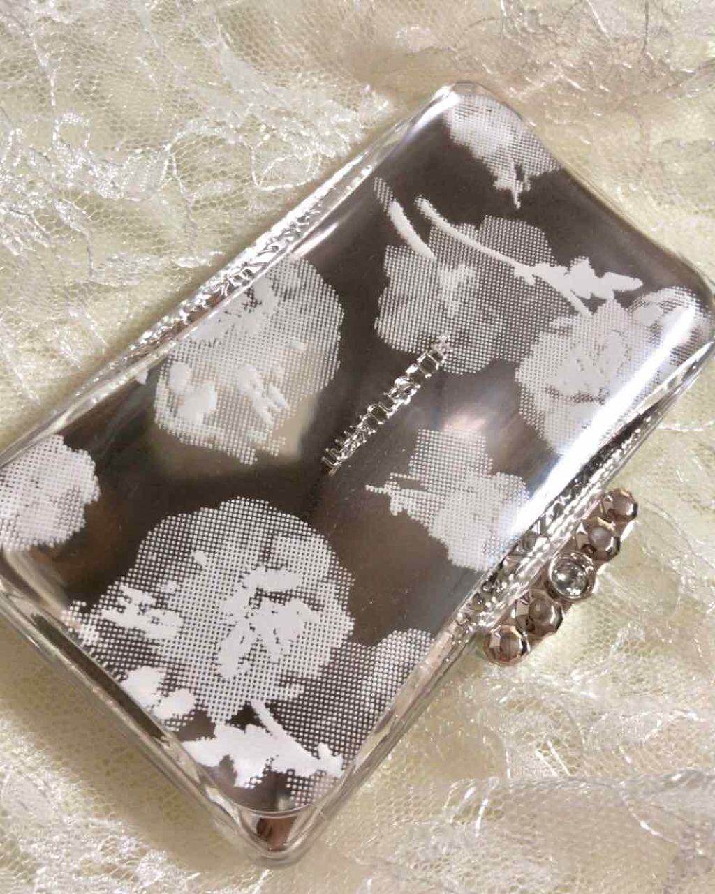 JILL STUART エアリーステイフローレス パウダーファンデーションのクチコミ「ファンデーション紹介😶

ジルスチュアート
エアリーステイフローレス パウダーファンデーション.....」（1枚目）