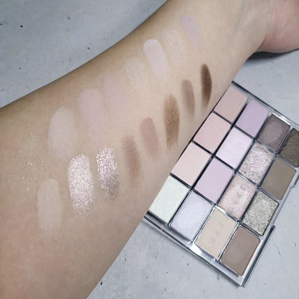 ソフトブラーリングアイパレット/wakemake/アイシャドウパレットを使ったクチコミ(5枚目)