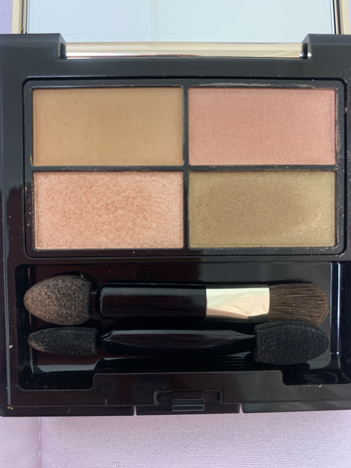 est デイライト タッチ アイシャドウ のクチコミ「✼••┈┈••✼••┈┈••✼••┈┈••✼••┈┈••✼
est
デイライト タッチ アイシ.....」（1枚目）