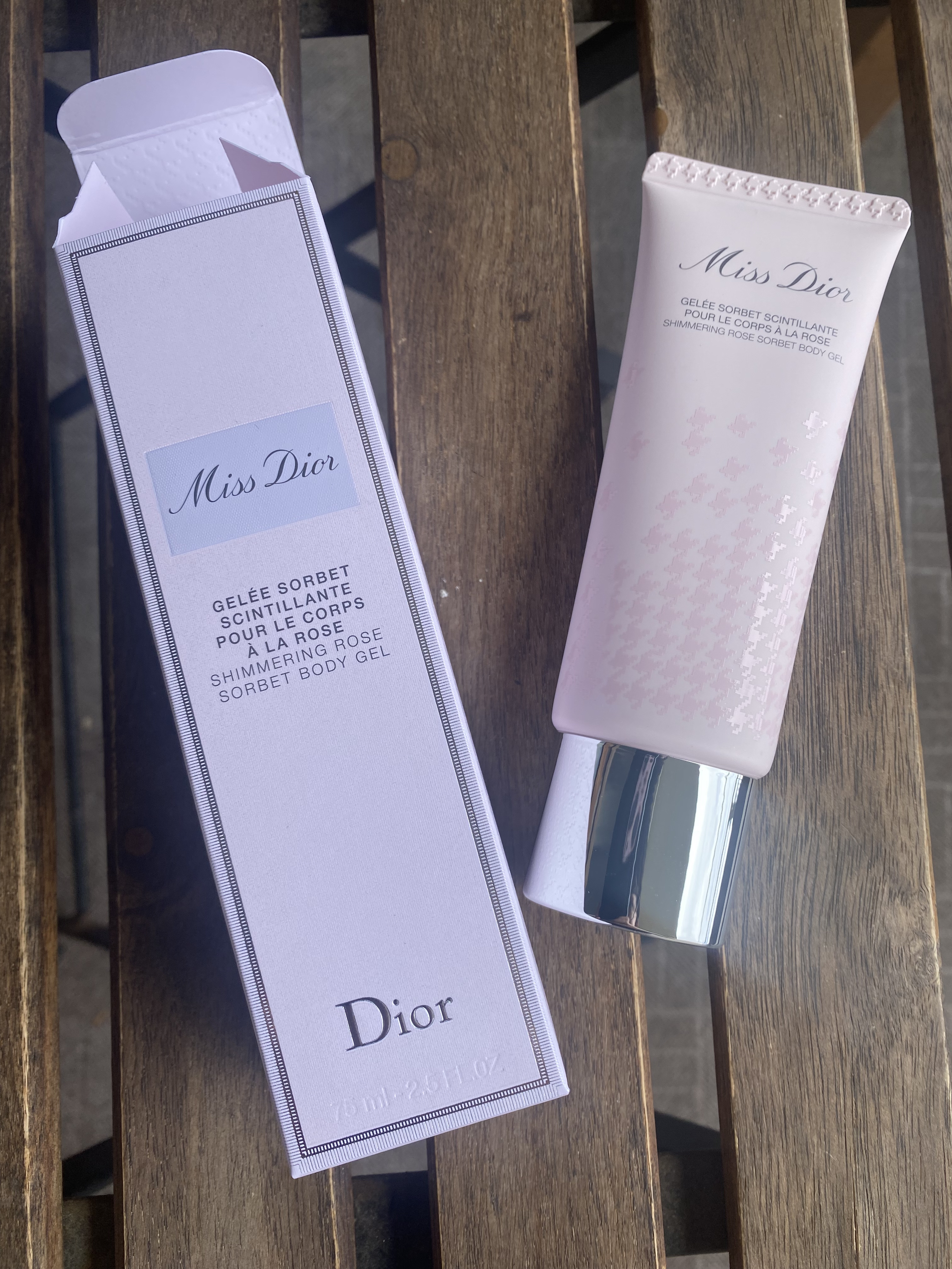 ミス ディオール シマリングローズ ボディ ジェル/Dior/ボディグッズを使ったクチコミ（1枚目）