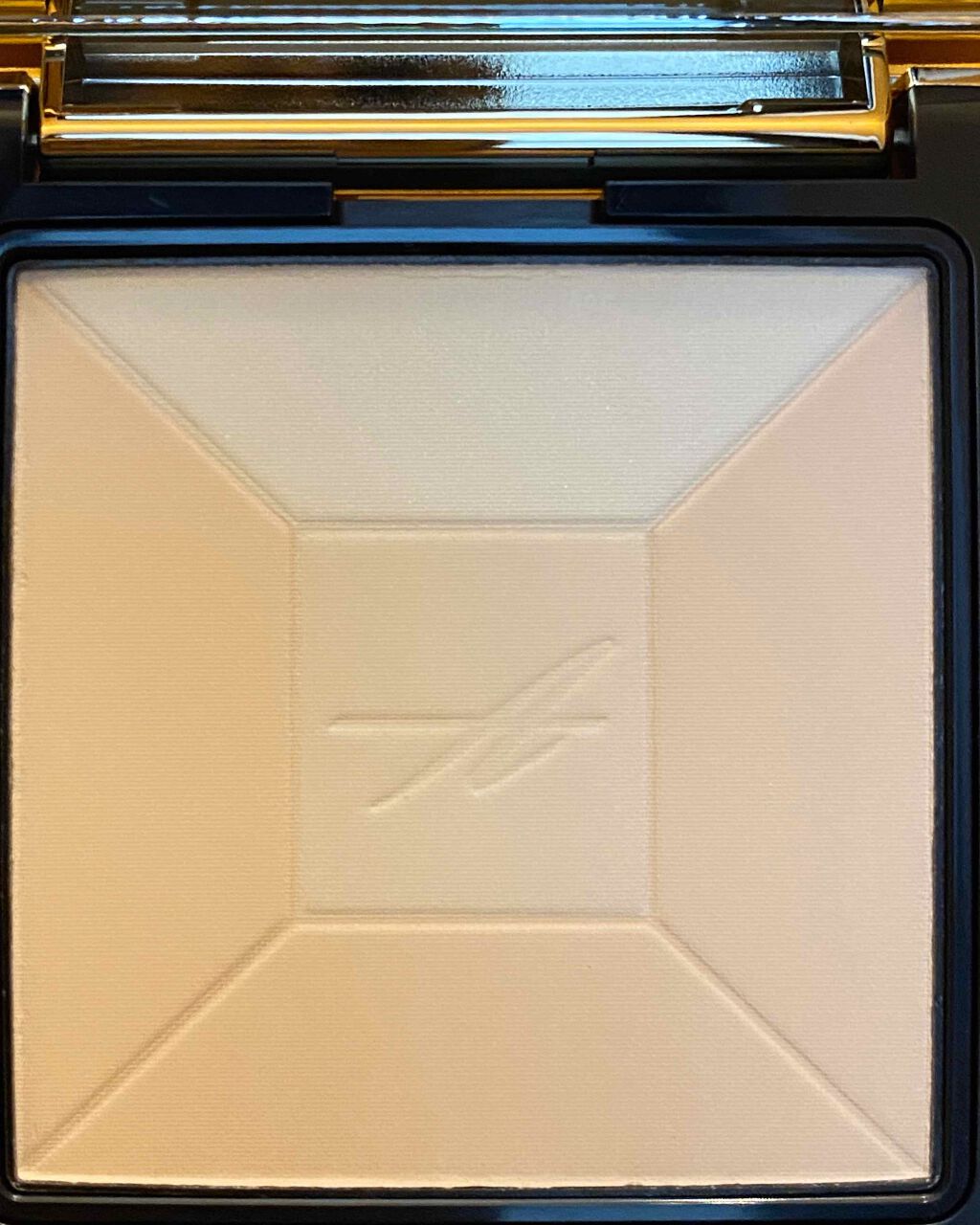 トランスルーセント プレストパウダー/Amplitude/プレストパウダーを使ったクチコミ（2枚目）