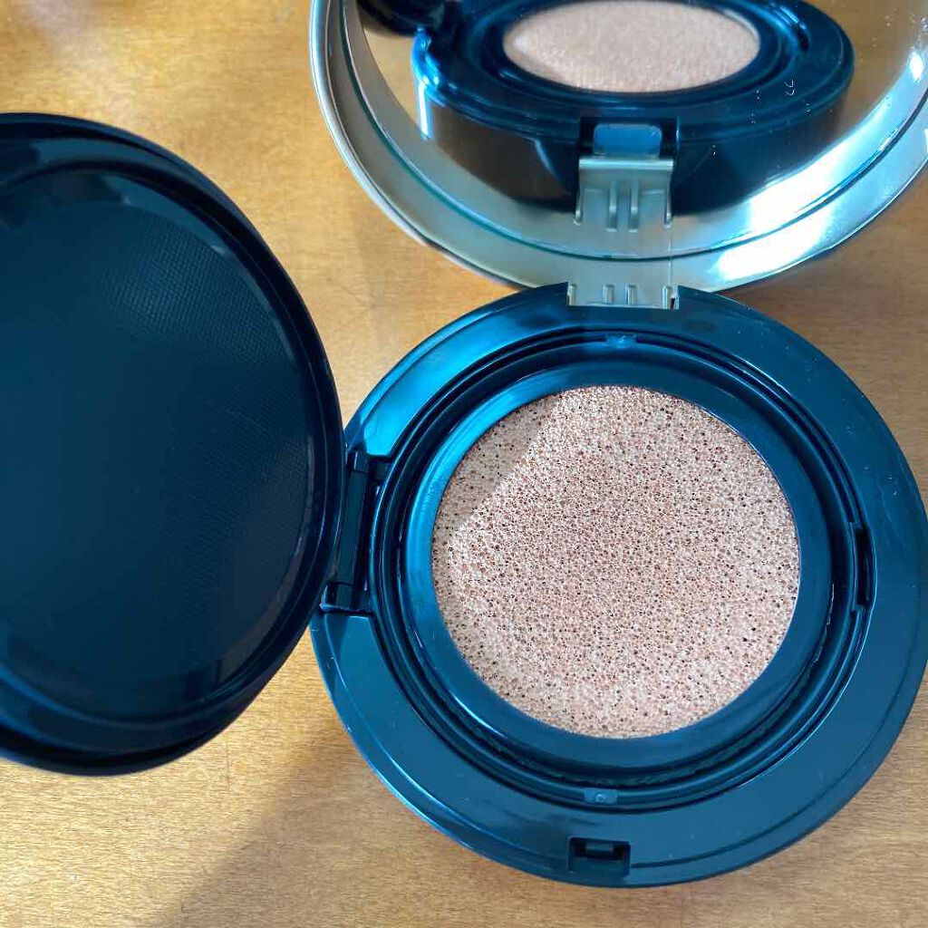 フローレス ルミエール ラディアンス パーフェクティング クッション/ローラ メルシエ/クッションファンデーションを使ったクチコミ（2枚目）