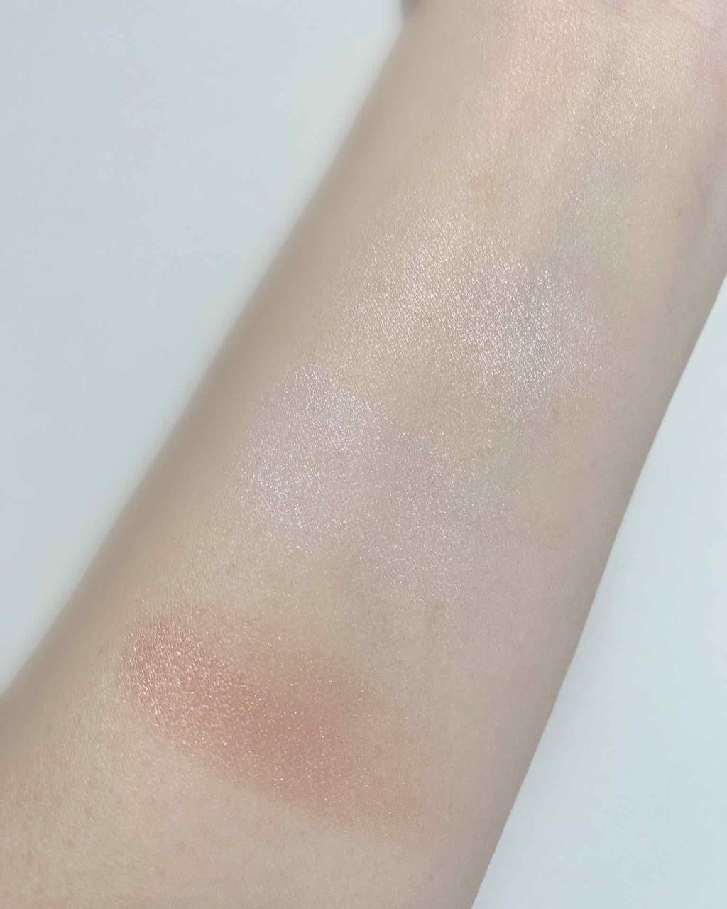 ペイント ウィズ ライト ラディアント フェイス イルミネーター トリオ/ローラ メルシエ/プレストパウダーを使ったクチコミ（3枚目）