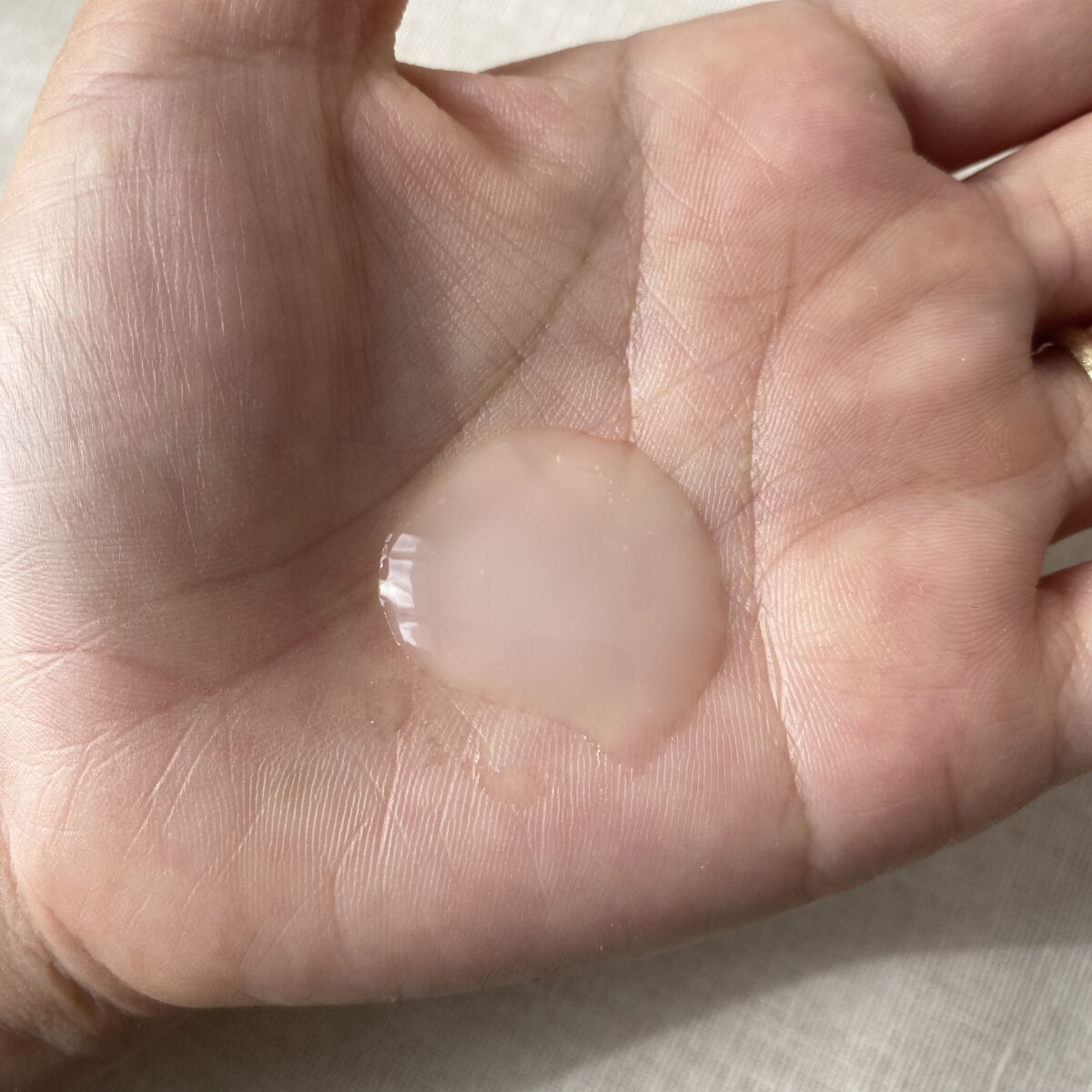 モイスチュアマイルドホワイト パーフェクトエッセンス/モイスチュアマイルド ホワイト/オールインワン化粧品を使ったクチコミ（3枚目）