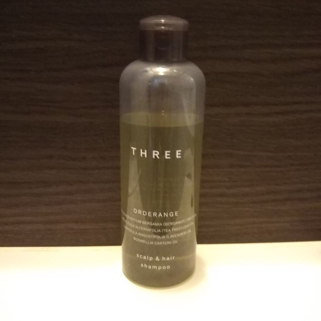 kamome2 on LIPS 「THREEのシャンプーはずっとリピートしてます。すすぎでもきし..」(1枚目)