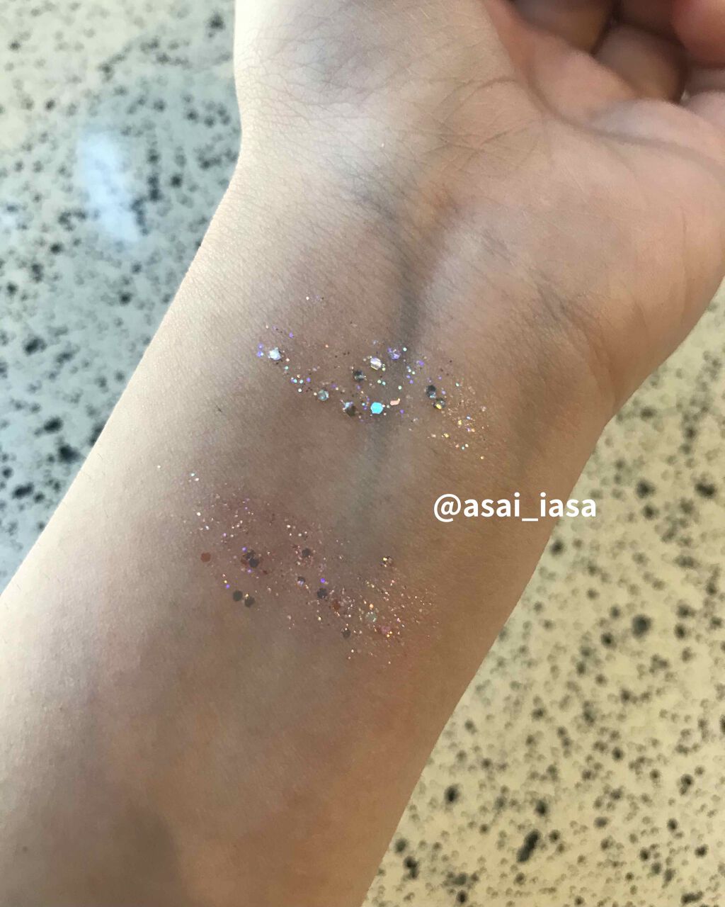 アイスパングルグリッター/HOLIKA HOLIKA/グリッターを使ったクチコミ(2枚目)