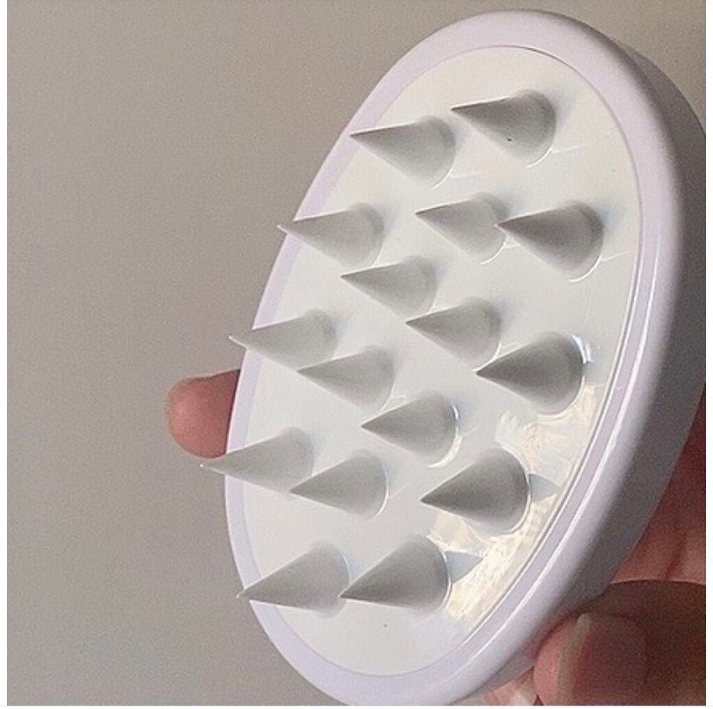 スカルプマッサージブラシ/MARKS&WEB/スカルプブラシを使ったクチコミ(2枚目)