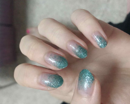 BIG Shiny Topcoat/Sally Hansen/マニキュアを使ったクチコミ(4枚目)