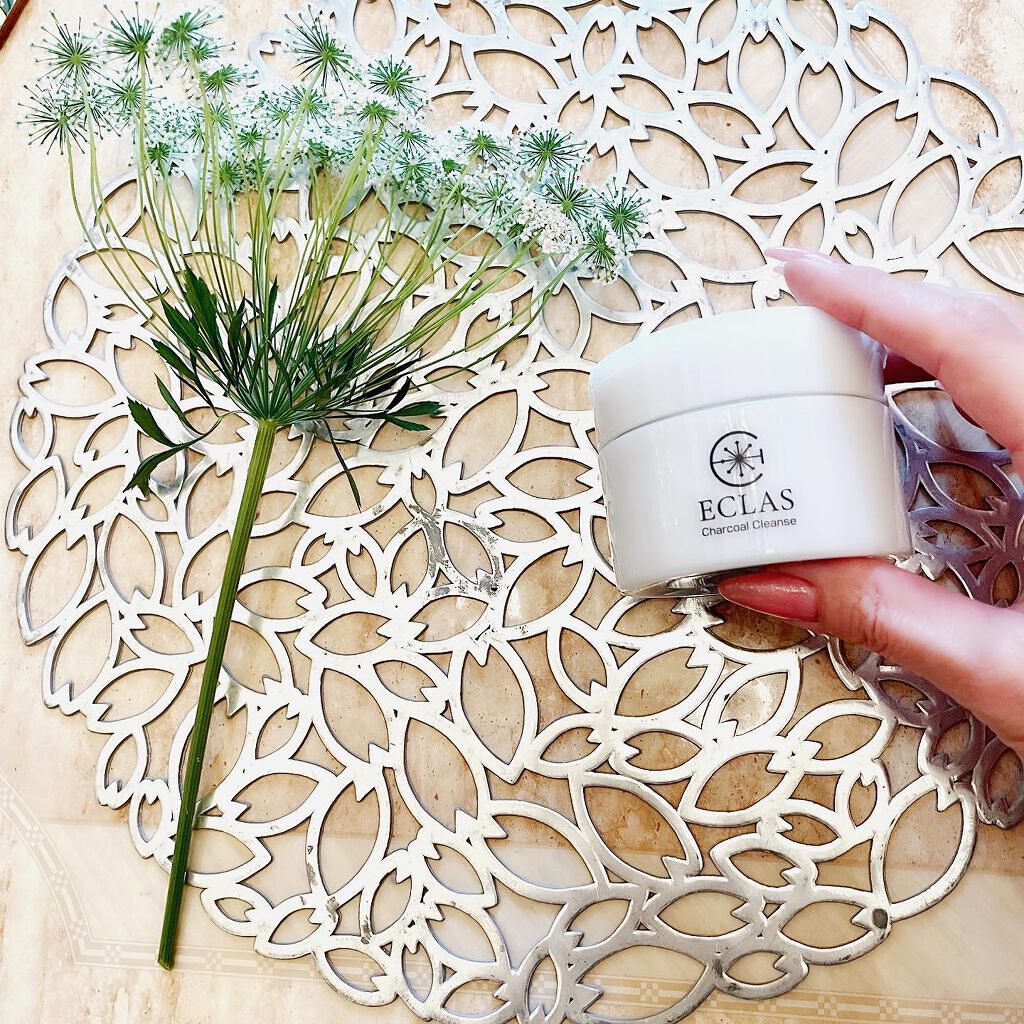 Shiho Arai on LIPS 「・・炭の洗浄力と吸着力で毛穴の汚れまでオフしてくれそうなクレン..」(1枚目)