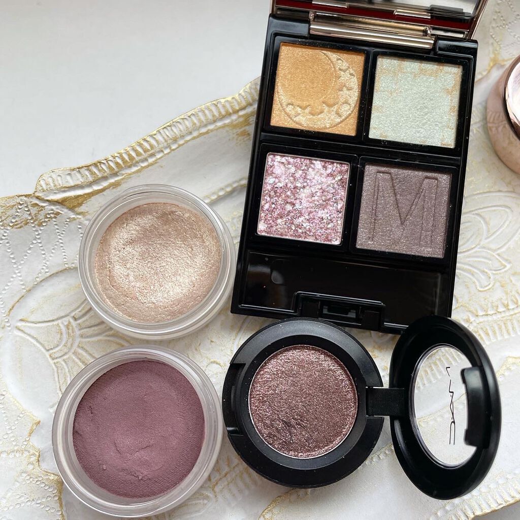 ピュア カラー エンヴィ ハイラスター リップスティック/ESTEE LAUDER/口紅を使ったクチコミ（2枚目）