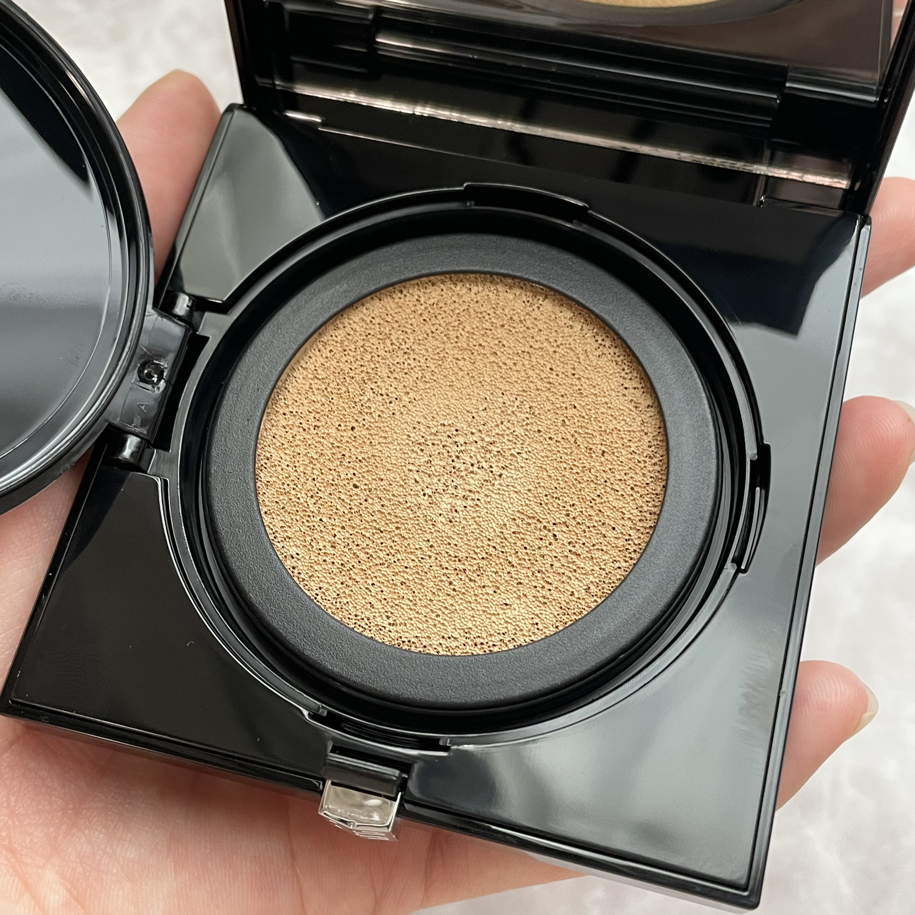 プリズム・リーブル/GIVENCHY/ルースパウダーを使ったクチコミ（3枚目）