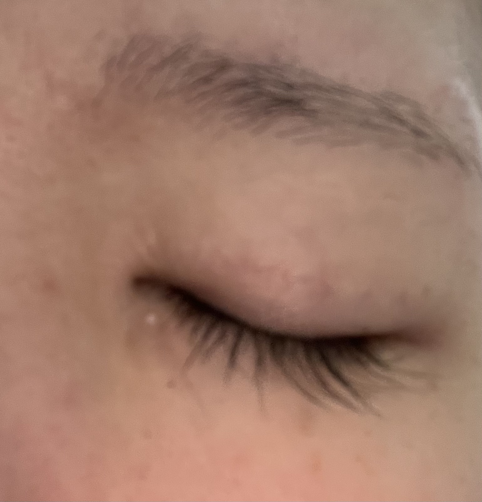 ビオレ おうちdeエステ 肌をやわらかくするマッサージ洗顔ジェル 炭のクチコミ「#牌粒腫 #白いぽつぽつ #アイケア #アラサー 

突然出来た牌粒腫という、目の周りにできる.....」（1枚目）