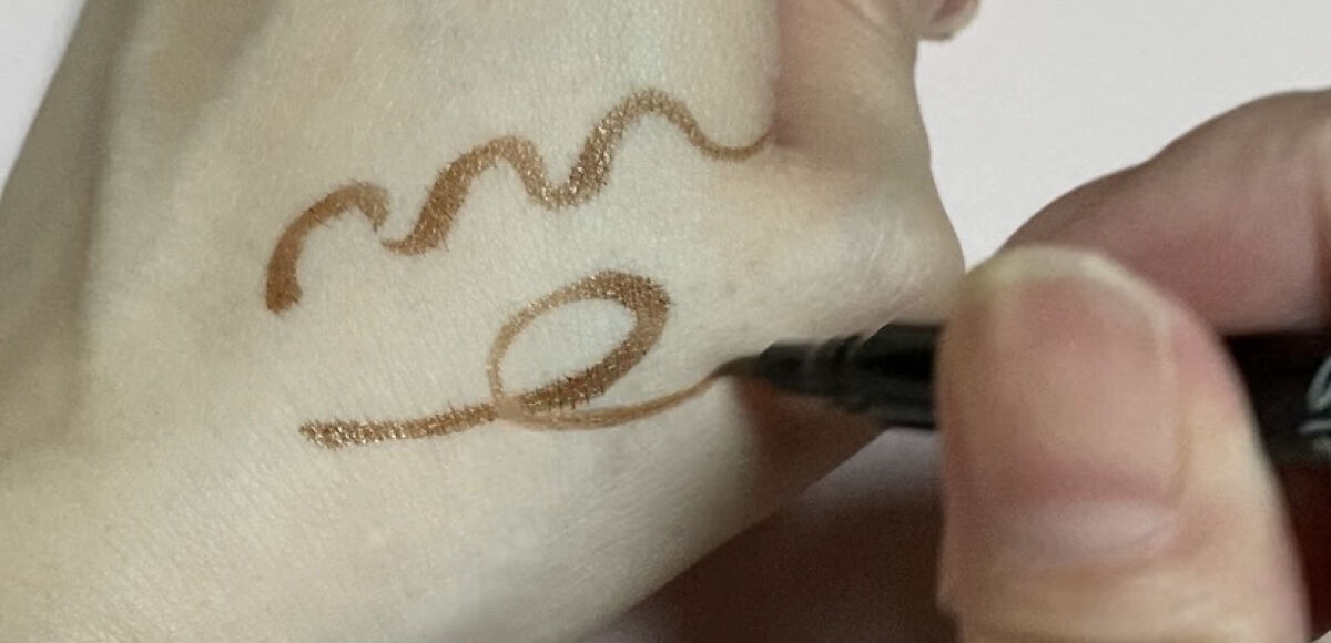 ＵＧＴ リキッドアイライナー ｂ/U R GLAM/リキッドアイライナーを使ったクチコミ（3枚目）