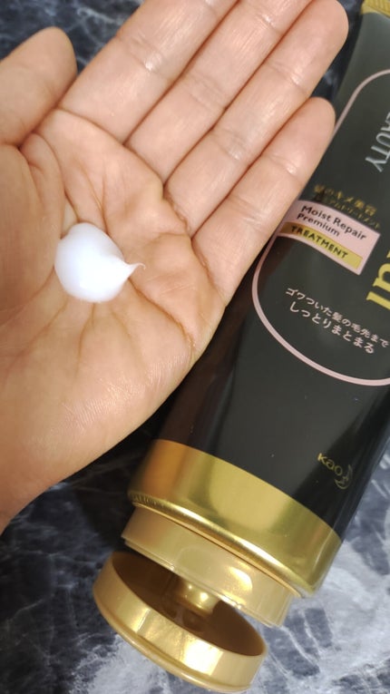 THE BEAUTY 髪のキメ美容プレミアムトリートメント<モイストリペアプレミアム>/エッセンシャル/洗い流すヘアトリートメントを使ったクチコミ(1枚目)