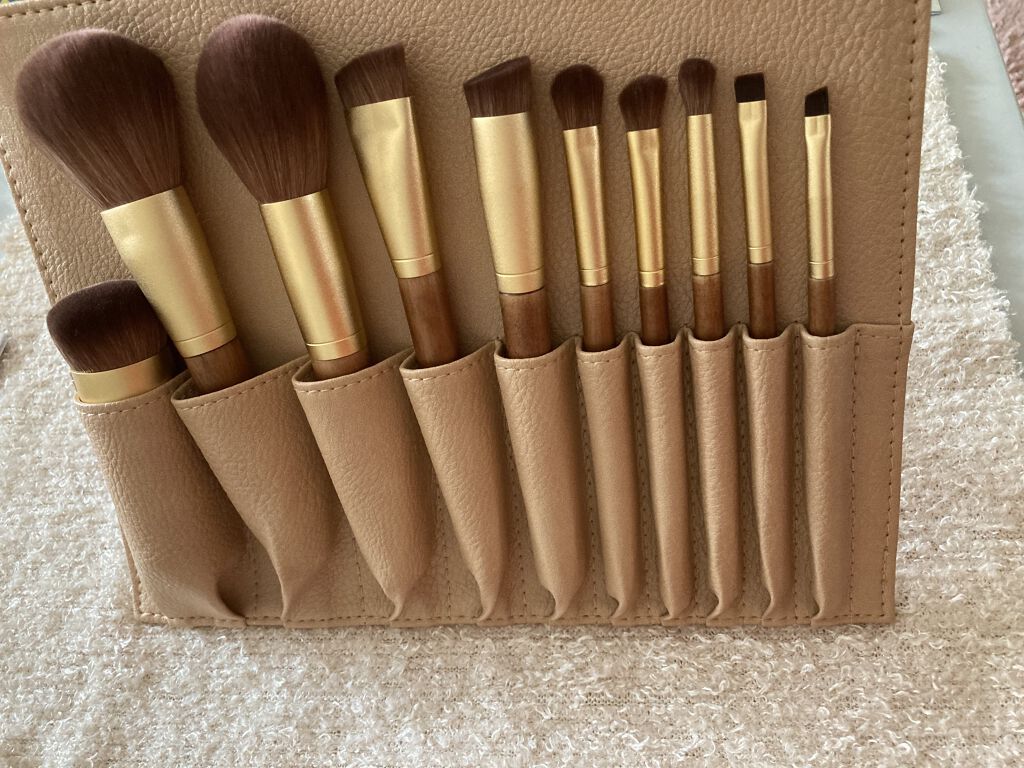 SIXPLUS X MARILYN 10本メイクアップブラシセット/SIXPLUS/メイクブラシを使ったクチコミ（1枚目）