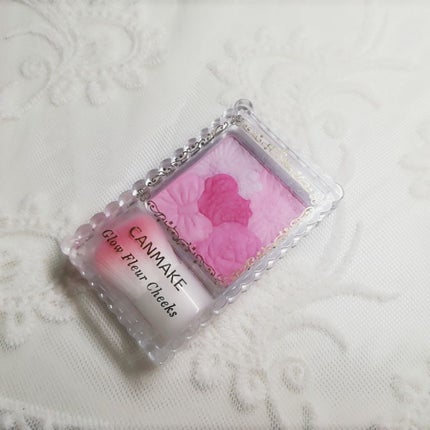 グロウフルールチークス/キャンメイク/パウダーチークを使ったクチコミ(1枚目)