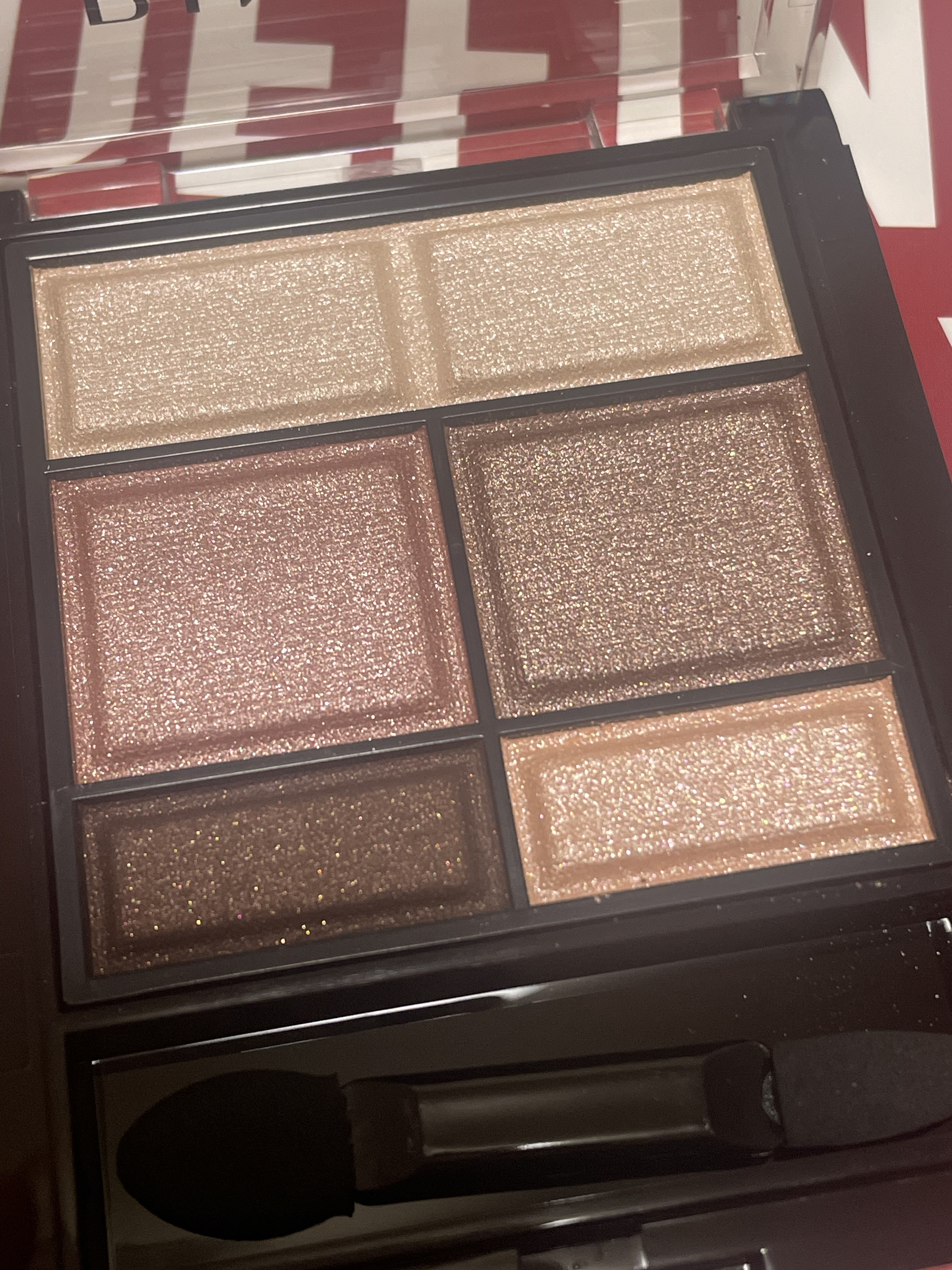 ワンダー スウィート アイシャドウ/リンメル ロンドン/アイシャドウパレットを使ったクチコミ（2枚目）