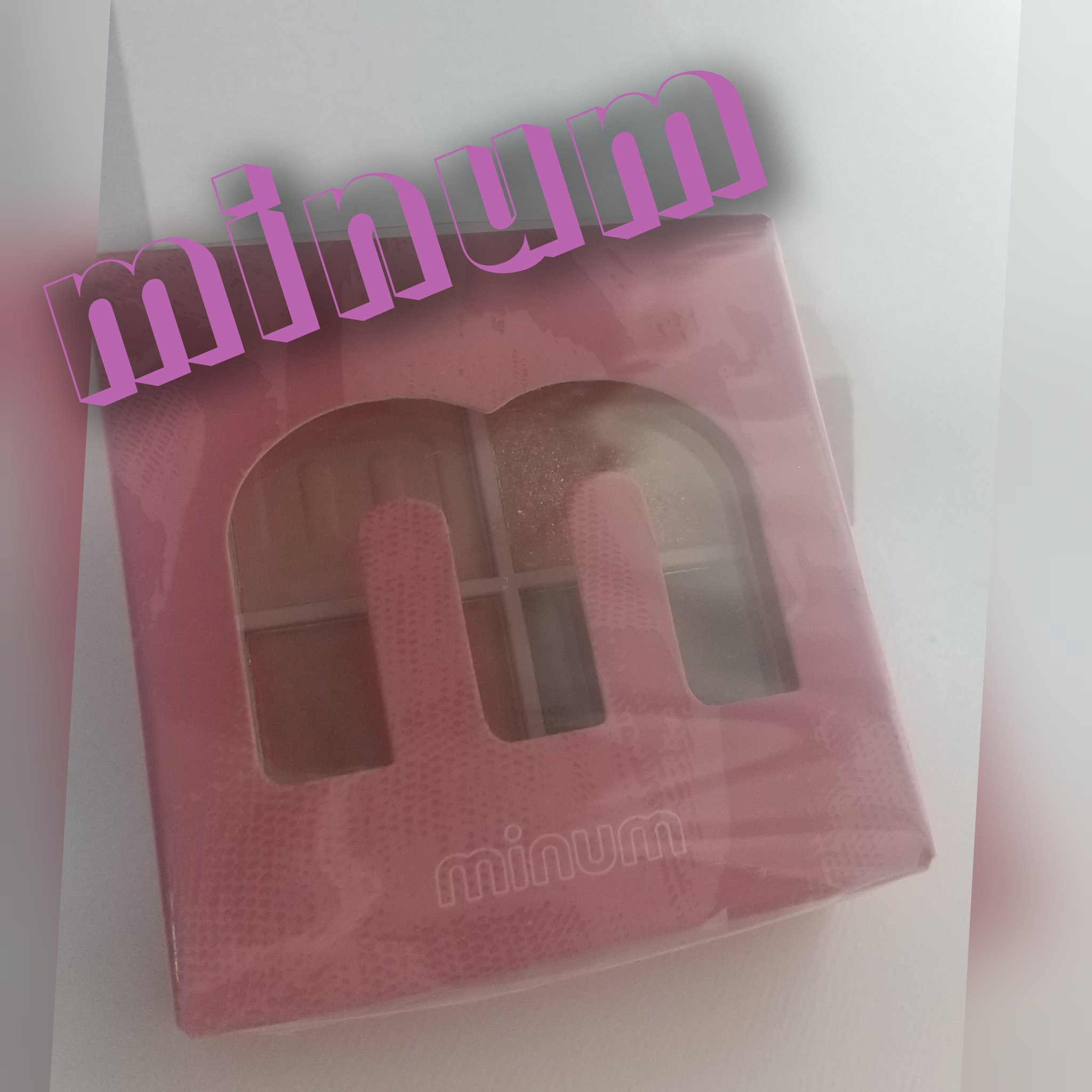 minum バブアイカラーパレットのクチコミ「～アイシャドー～

ドラッグストアで買い物中に出会い
プチプラだったし　
パッケージかわいいか.....」（1枚目）