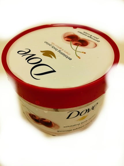 ダヴ ふわとろ クリーミースクラブ チェリー&アプリコットミルク/ダヴ/ボディスクラブを使ったクチコミ(1枚目)