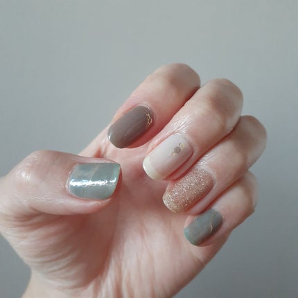 DAISO ネイルシールのクチコミ「\DAISOのネイルシール💅/
DAISO行くたびに、
新しいシール出てないかチェックしてし.....」(3枚目)