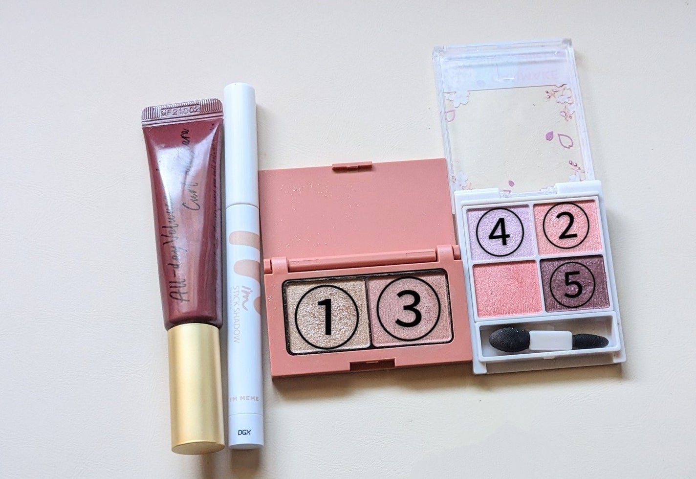 アイムスティックシャドウシマー/i’m meme/スティックアイシャドウを使ったクチコミ(2枚目)