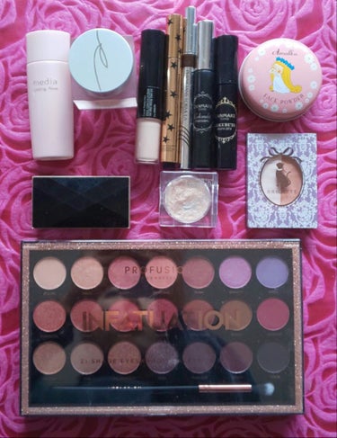 INFATUATION 21 SHADE EYESHADOW PALETTE ＆BRUSH/PROFUSION COSMETICS/パウダーアイシャドウを使ったクチコミ（2枚目）