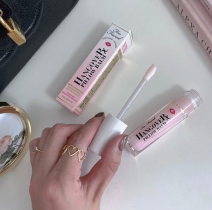 ~トゥー フェイスド ハングオーバー~ ピロー バーム リップ トリートメント/Too Faced/リップ美容液を使ったクチコミ(2枚目)