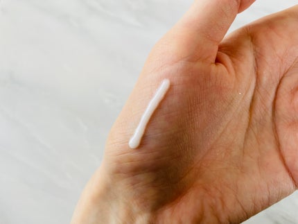 エッセンシャル リアル アイクリーム フォーフェイス/AHC/アイケア・アイクリームを使ったクチコミ(3枚目)