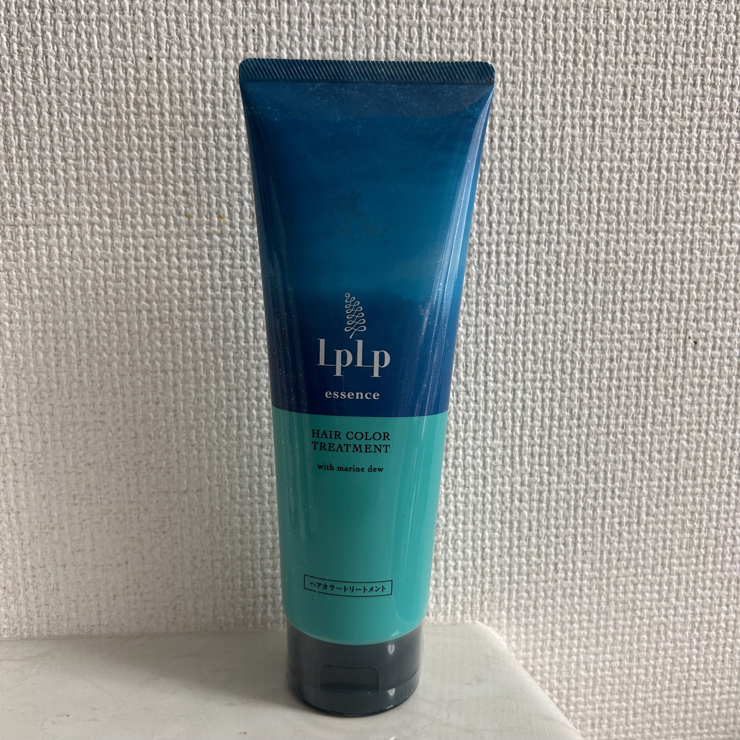 エッセンスカラートリートメント エボニーブラック(ナチュラルブラック)/LPLP(ルプルプ)/ヘアカラーを使ったクチコミ（1枚目）